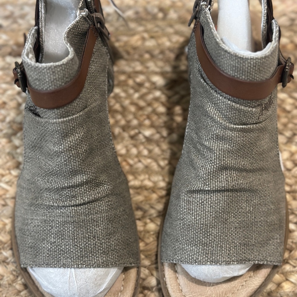 Stylish Gray Women's Shoes